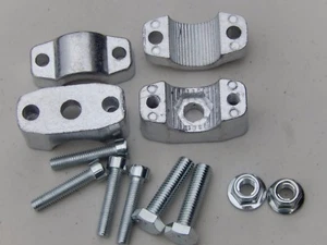UN PAR DE ABRAZADERAS DE BARRA DE MANGO CON HERRAJES DE MONTAJE SE ADAPTA A 7/8" MINI BICICLETA, HELICÓPTEROS - Imagen 1 de 3