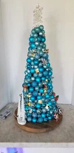 Vintage-Inspired Handmade Tabletop Ornament Christmas Tree Holiday Decor - Picture 1 of 8