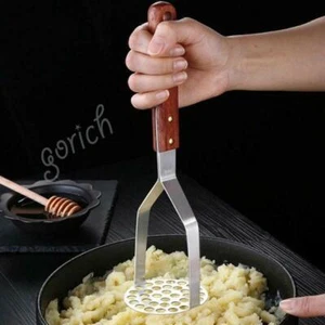Hochleistungs Kartoffelstampfer aus Edelstahl für Kartoffelpüree mit Holzgriff - Bild 1 von 11