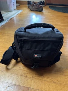 Lowepro Nova 160 AW Kameratasche - Bild 1 von 4