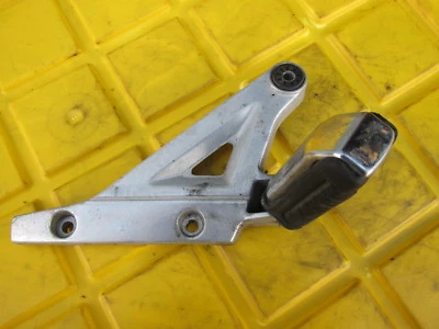 1985 Honda V30 Magna VF500C OEM APOIO PARA OS PÉS DIANTEIRO DIREITO PEG STEP - Imagem 1 de 4