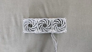 AMD Radeon Rx7800xt 16gb Sapphire Pure White Oc Custom With Akasa Soho Ar Dawn - Afbeelding 1 van 6