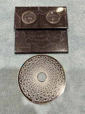 Tool 10000 Days Cd Glasses Case & Booklet VG+ L@@K Hard Rock Metal  2006 - Imagem 1 de 3