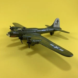2nd PATCHES B17 METAL FLYING FORTRESS MILITARY BOMBER PLANE DIECAST AIRPLANE - Picture 1 of 18