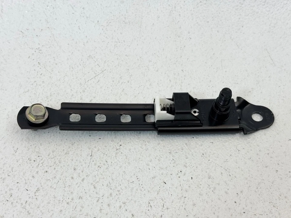 11-24 INFINITI QX56 QX80 UNIDAD AJUSTADORA DE ALTURA CINTURÓN DE SEGURIDAD DELANTERO IZQUIERDO OEM Foto 1 de 2