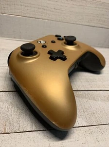 PowerA Enhanced Wired Controller Xbox One, one x and s & Windows 10 no cable  - Picture 1 of 4