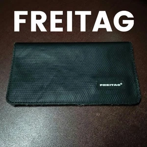 Freitag Tasche für Smartphones M schwarz Kartenfach Schlüsselanhänger Handyhülle - Bild 1 von 6