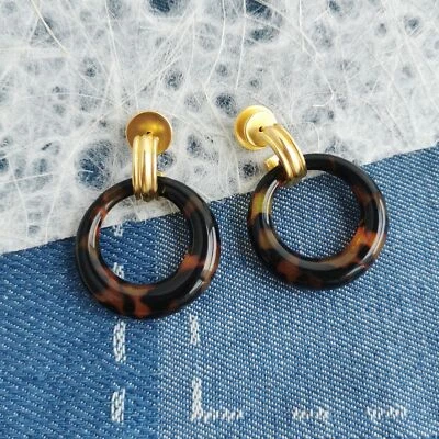 Julie Vos Tortoiseshell Madison Doorknocker Earrings Gold Foto 1 de 4