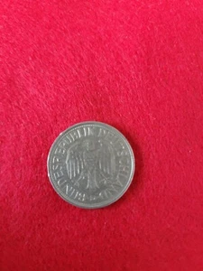 German 1 Mark 1977 Mint Mark (D) Munich - Picture 1 of 2