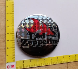 LED ZEPPELIN  Pin / Button  70er Jahre  Ø ca 6,5 cm  Sammlungsauflösung Nr 1 - Bild 1 von 1