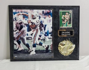 DAN MARINO MIAMI DOLPHINS - TRADING CARD & PHOTO PLAQUE - Picture 1 of 10