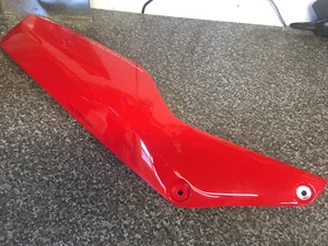 Carenado panel lateral asiento trasero carenado derecho oem rojo Ducati 750SS 900SS - Imagen 1 de 7