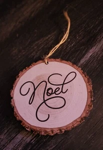 Rustikaler holziger Holzbaumstil ""Weihnachten"" Weihnachtsbaumschmuck - Bild 1 von 1
