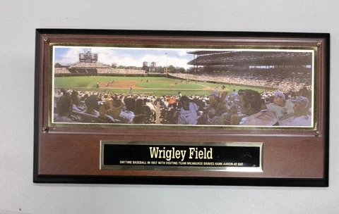 Wrigley Field Milwaukee Braves (1994) Hank Aaron Commemorative Plaque Photograph Cover