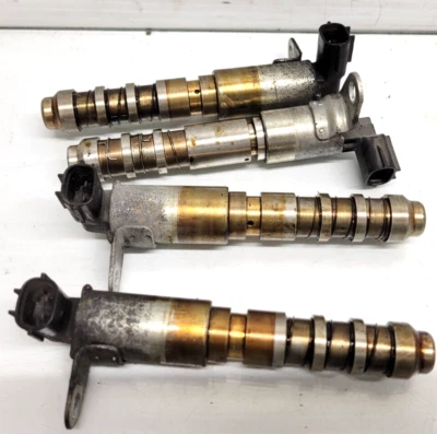 Juego de solenoide de distribución de válvula de motor Cadillac SRX 2010-2011 12626012 Foto 1 de 4