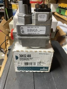36H32 466 Gas Valve York Part# 1-02527720700 - Picture 1 of 5