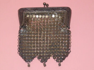 Charming Antique Victorian Silver Plate Mesh Coin Purse ~ Flower & Bird Frame - Image 1 of 2