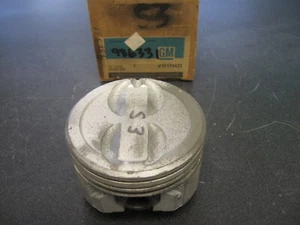 JOHNSON EVINRUDE OMC PISTON PART NUMBER 0986331 - Picture 1 of 4