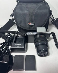 Olympus PEN mini E-PM1 Mirrorless SLR Camera w Charger, 2 Batteries, Flash, Case - Picture 1 of 9