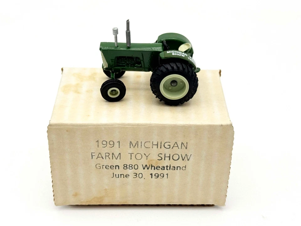 1/64 Oliver 880 Wheatland Custom 1991 Michigan Farm Toy Show - Image 1 of 1