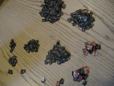 Job Lot Bundle 400 Micro SD cards 32MB - 128GB used - Image 1 of 4