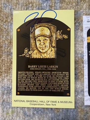 Barry Larkin Reds signed autographed baseball card HOF plaque postcard JSA - Image 1 of 4