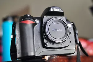 Nikon D70 camera body - Picture 1 of 10