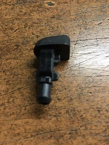 NUEVO FABRICANTE DE EQUIPOS ORIGINALES NISSAN TITAN ARMADA INFINITY QX56** BOQUILLA DE LAVADORA DERECHA (PASAJERO) - Imagen 1 de 1