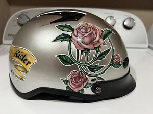 EUC DOT VENTED LADY RIDER BLACK MOTORCYCLE HALF/BEANIE HELMET Size XS - Picture 1 of 6