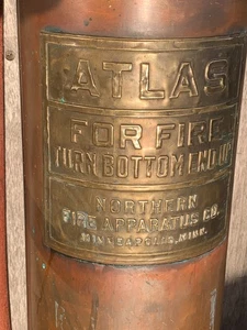ANTIKER "ATLAS" FEUERLÖSCHER: ORIGINALTEILE, KUPFER & MESSING, 25" OAH, SEHR GUTER ZUSTAND - Bild 1 von 12
