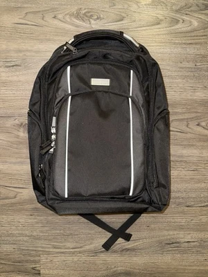 Mochila para portátil Kenneth Cole Reaction 16" TSA Checkpoint Friendly negra Foto 1 de 4