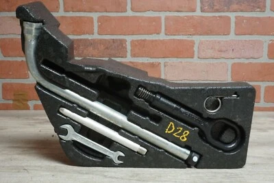 AUDI Q7 2007-2015 4L SUV Emergencia Tornillo Llave Gancho con Soporte Juego de Caja Fabricante Original* Foto 1 de 3