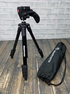 Manfrotto - 61" Compact Action Aluminum Folding Tripod BLACK MKCOMPACTACN-BK - Picture 1 of 7