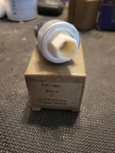 A/C Pressure Switch E35H19E561AA E35H-19E561-AA YH513 Part # 307435 - Picture 1 of 2