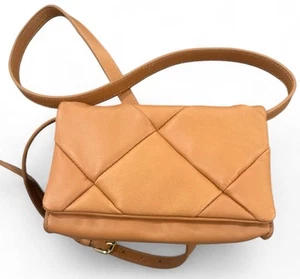 Vince Camuto hellbraune gesteppte Leder wandelbare Umhängetasche Mini neutral - Bild 1 von 5