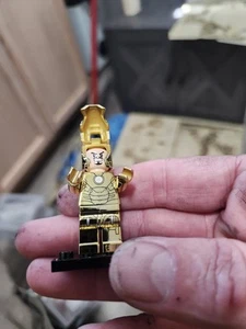 LegoHi-Quality Minifigure - Metallic Ironman Gold Suit - Picture 1 of 4
