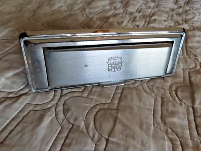 RH REAR DOOR ASHTRAY WINDOW SWITCH LIGHTER BEZEL 74-79 CADILLAC 9843728 - Image 1 of 4