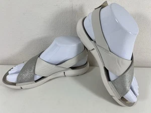Sandalias Clarks Trigenic Tri Chloe blancas plateadas de cuero cruzadas PeepToe con tira trasera 4D - Imagen 1 de 16