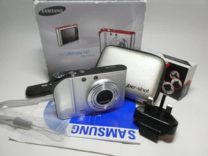 Samsung NV100HD nr. Mint Boxed 14.7MP 3.6x Schneider Lens All Metal Camera & 8GB - Picture 1 of 15