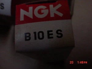 NGK (7928) B10ES Standard Spark Plug - Set of 3 - Picture 1 of 1