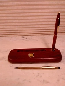Penna a croce vintage Rotary International Club Award set 1/10 10K (2) con custodia incisa - Foto 1 di 7