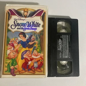 Snow White and the Seven Dwarfs (1937), VHS Movie, W. Disney Masterpiece (1994) - Picture 1 of 3