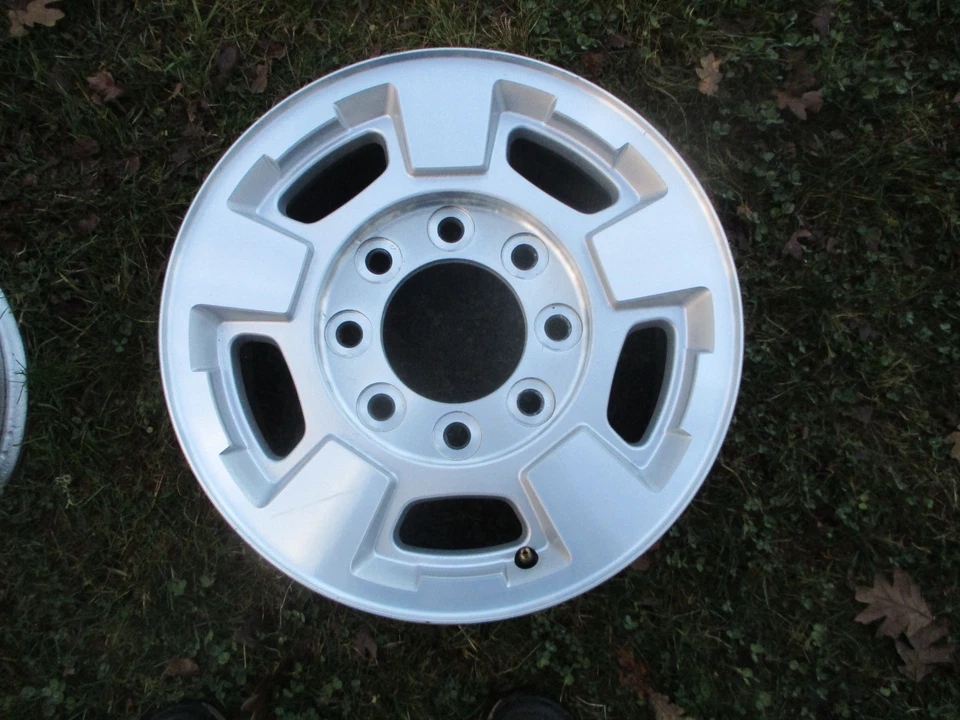 Aro de roda 17"" x 7,5"" Silverado 2500 3500 prata usinada fabricante de equipamento original 5500 2011-2019 #8 - Imagem 1 de 4