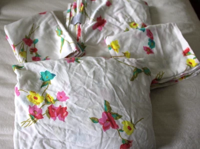 Juego completo de sábanas PINE CONO HILLS Annie Selke TAFETÁN FLORAL Foto 1 de 3