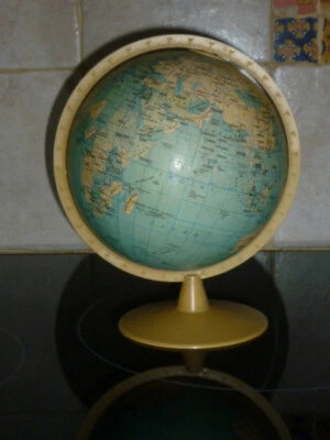 ANCIENNE MAPPEMONDE GLOBE TERRESTRE BUDAPEST HONGRIE 1983 CERCLE SOCLE BAKELITE - Photo 1/4