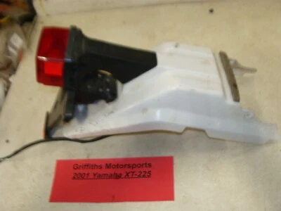 Yamaha XT225 2001 Serow Enduro OEM guardabarros trasero luz trasera soporte de licencia  Foto 1 de 4
