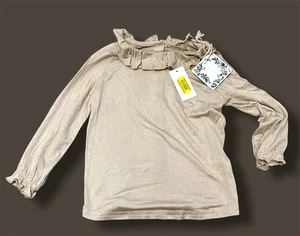 NUEVO CON ETIQUETAS Chelsea y Violeta Niñas Taupe Bronceado Volantes Cuello Abotonado Espalda Camisa 4T Suave - Imagen 1 de 8