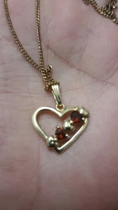 9ct Large Yellow Gold Garnet Heart Pendant. 375 Hallmarked 9K with GP chain - Picture 1 of 9