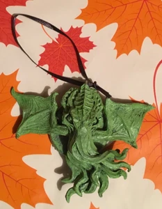 Cuthulu 3D Resin Hanging Ornament. Hand Painted. - Foto 1 di 4