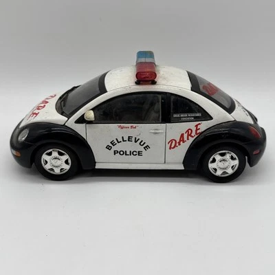 VINTAGE 1998 VW BEETLE BELLEVUE D.A.R.E. POLICE CAR 1/18  MATCHBOX COLLECTIBLE   - Image 1 of 4